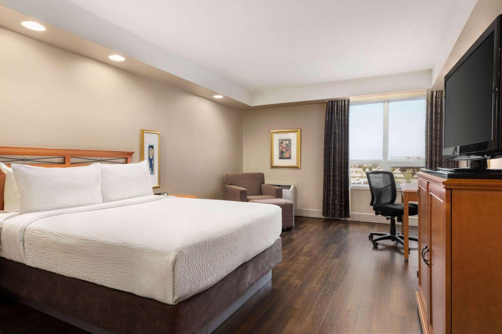 Royal Hotel Calgary, Trademark Collection By Wyndham Eksteriør billede