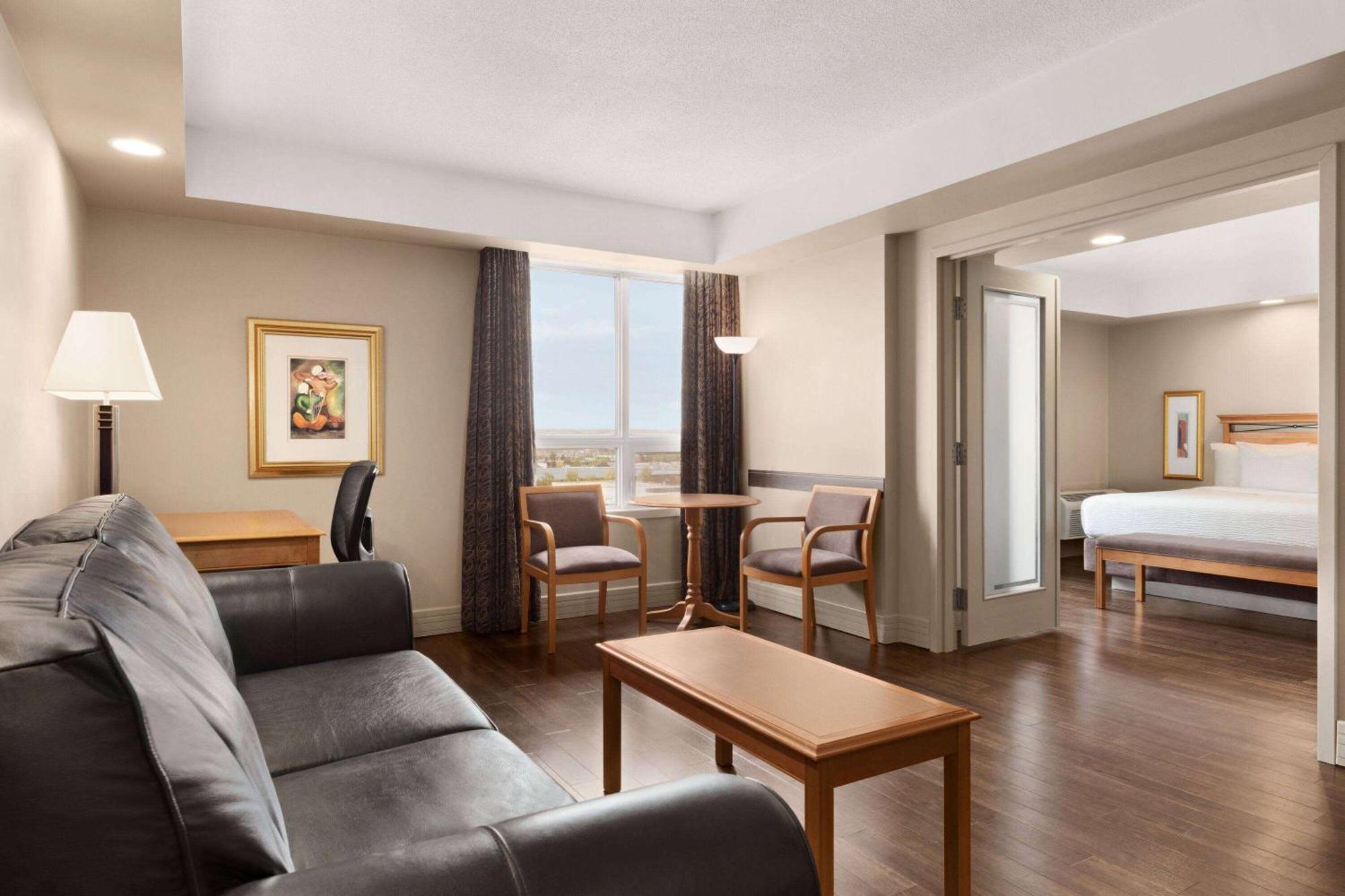 Royal Hotel Calgary, Trademark Collection By Wyndham Eksteriør billede