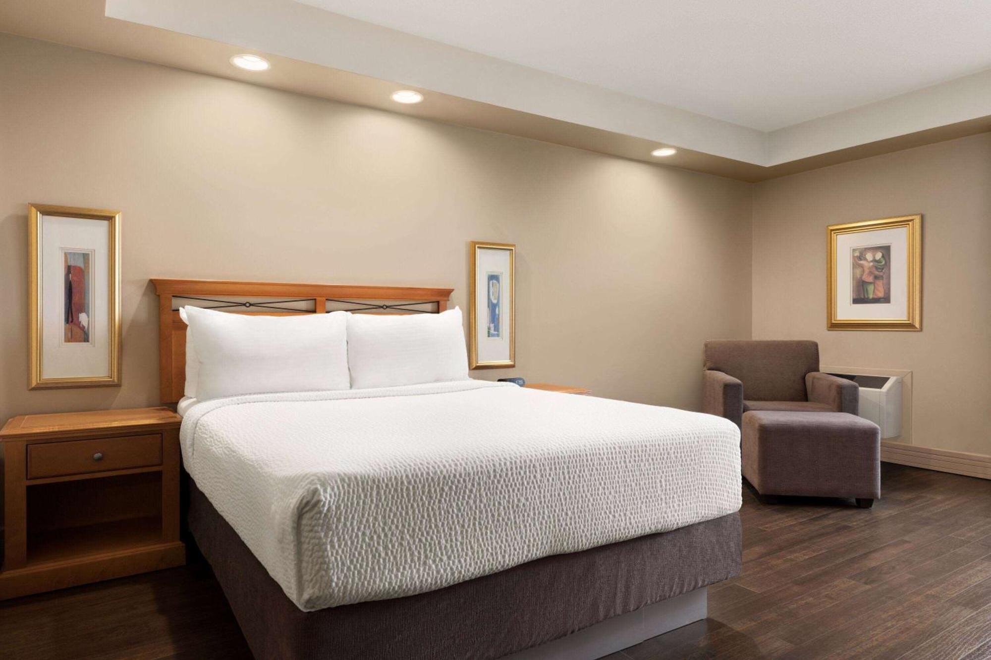 Royal Hotel Calgary, Trademark Collection By Wyndham Eksteriør billede