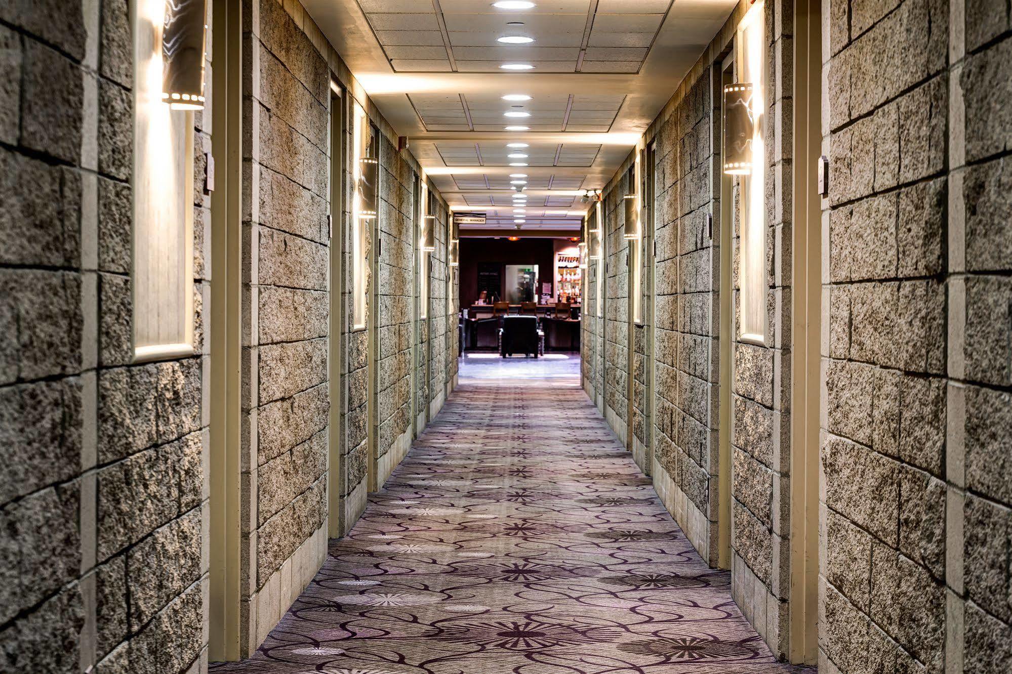 Royal Hotel Calgary, Trademark Collection By Wyndham Eksteriør billede