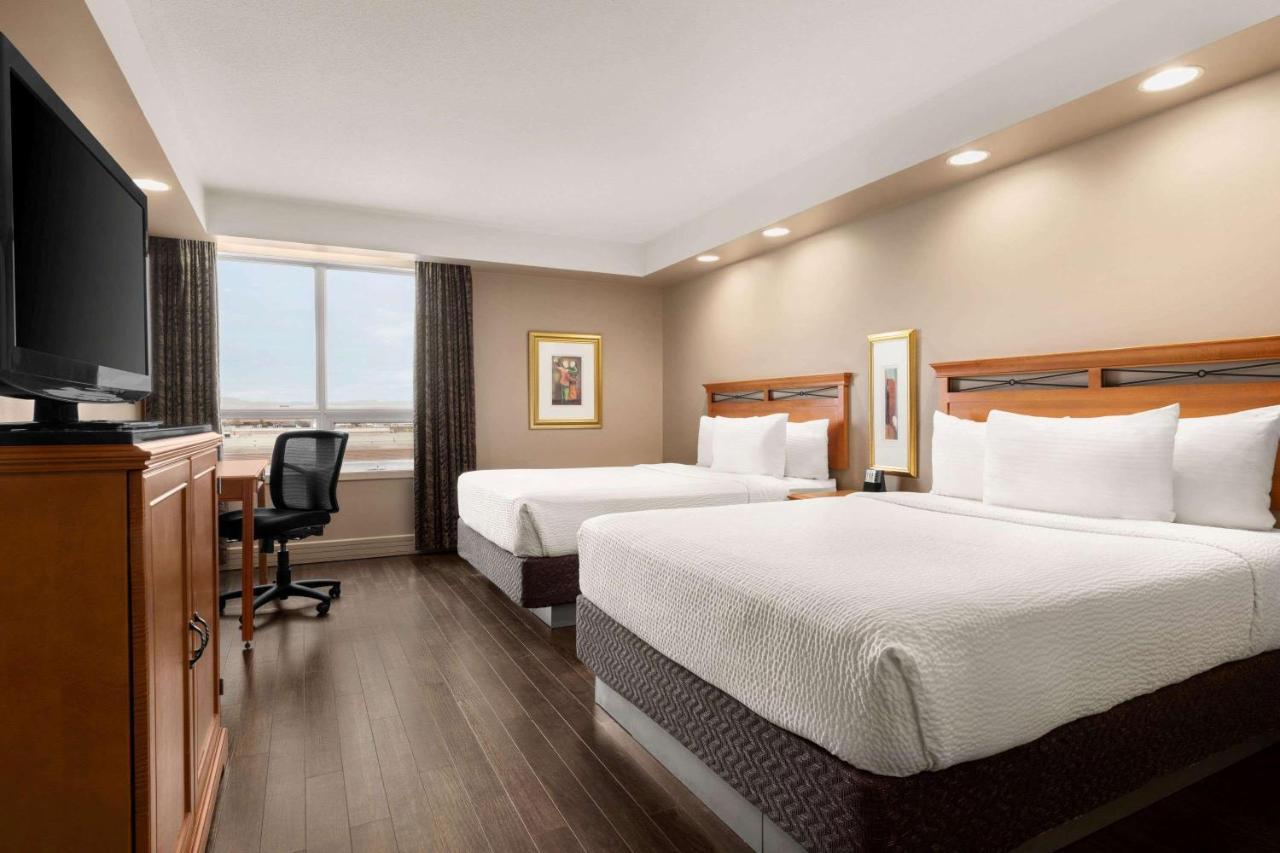 Royal Hotel Calgary, Trademark Collection By Wyndham Eksteriør billede