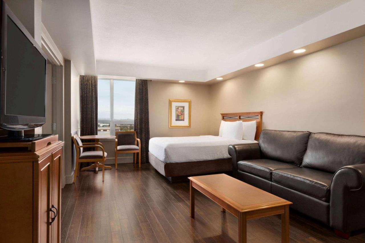 Royal Hotel Calgary, Trademark Collection By Wyndham Eksteriør billede